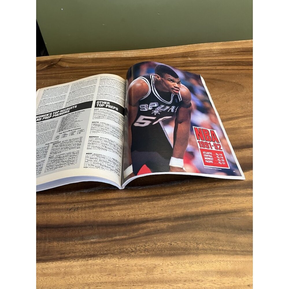 Vintage Michael Jordan Cover Dick Vitale's Basketball Magazine 1992 - Picture 8 of 9
